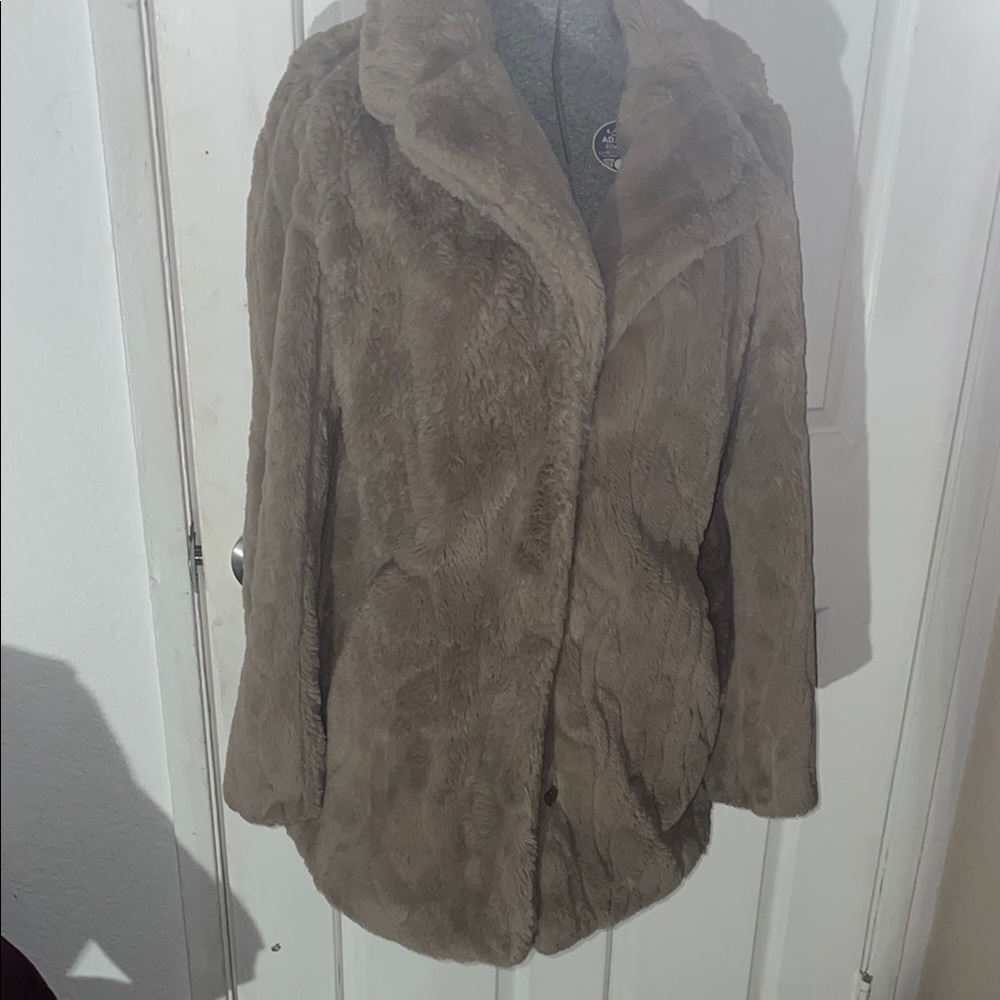 Women's Faux Fur Coat - Tan
